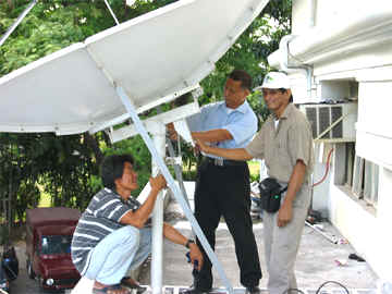 Satellite dish installation for dvb reception of foreign fed news items for the Office of the Press Secretary - Malacanang Palace, abreast with fresh global events to the "secanth", synchronized by the global "atomic clock"